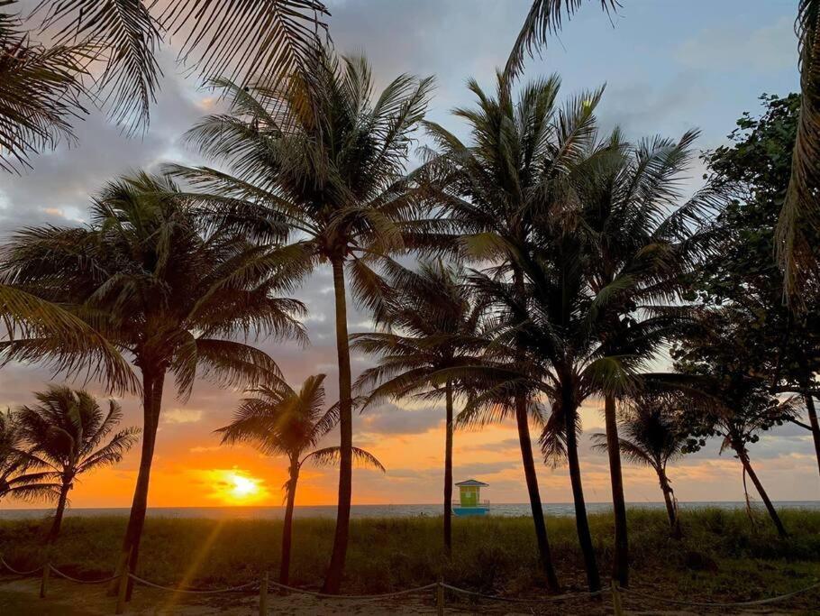 Beachway Per Ankh ปอมปาโนบีช ภายนอก รูปภาพ